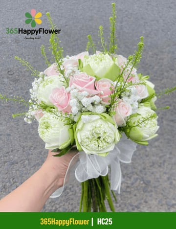 Hoa cầm tay cô dâu sen trắng gấp cánh và hồng pastel HC25