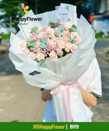 Bó hoa hồng kem phối baby nhuộm hồng giấy trắng BH19