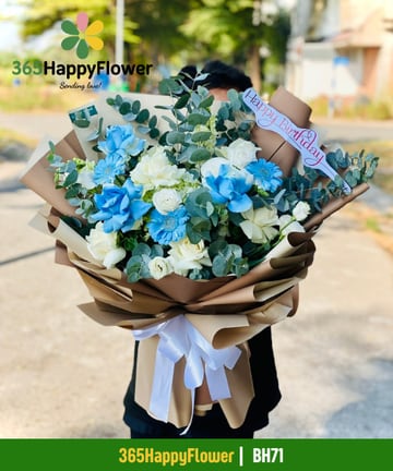 Bó hoa hồng xanh dương và hồng trắng phối bạc đô la BH71