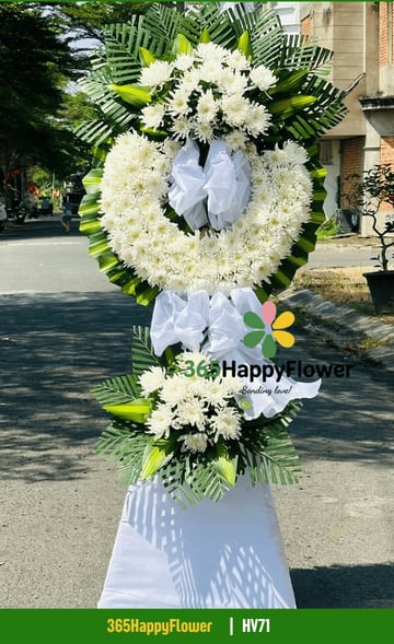 Kệ hoa chia buồn 2 tầng vòng cúc đại đóa trắng HV71