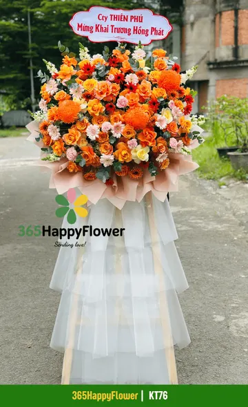 Kệ Hoa Tươi Sinh Nhật Sang Trọng – KT76