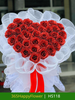 Bó Hoa Sáp Đỏ Thơm Hình Trái Tim